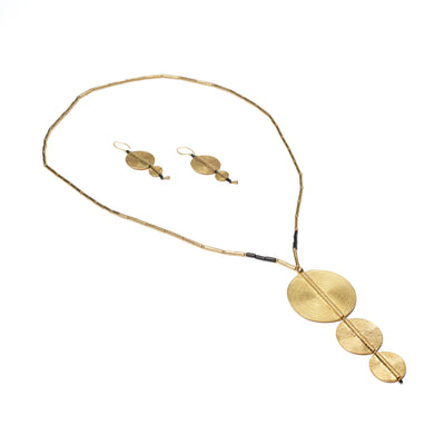 Graduated Circle Pendant Necklace